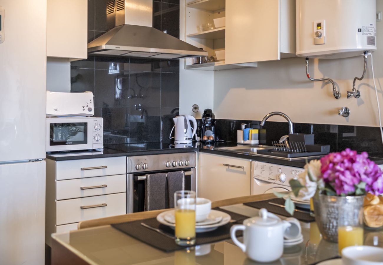 Apartment in Funchal - Lavender - By WeHostMadeira