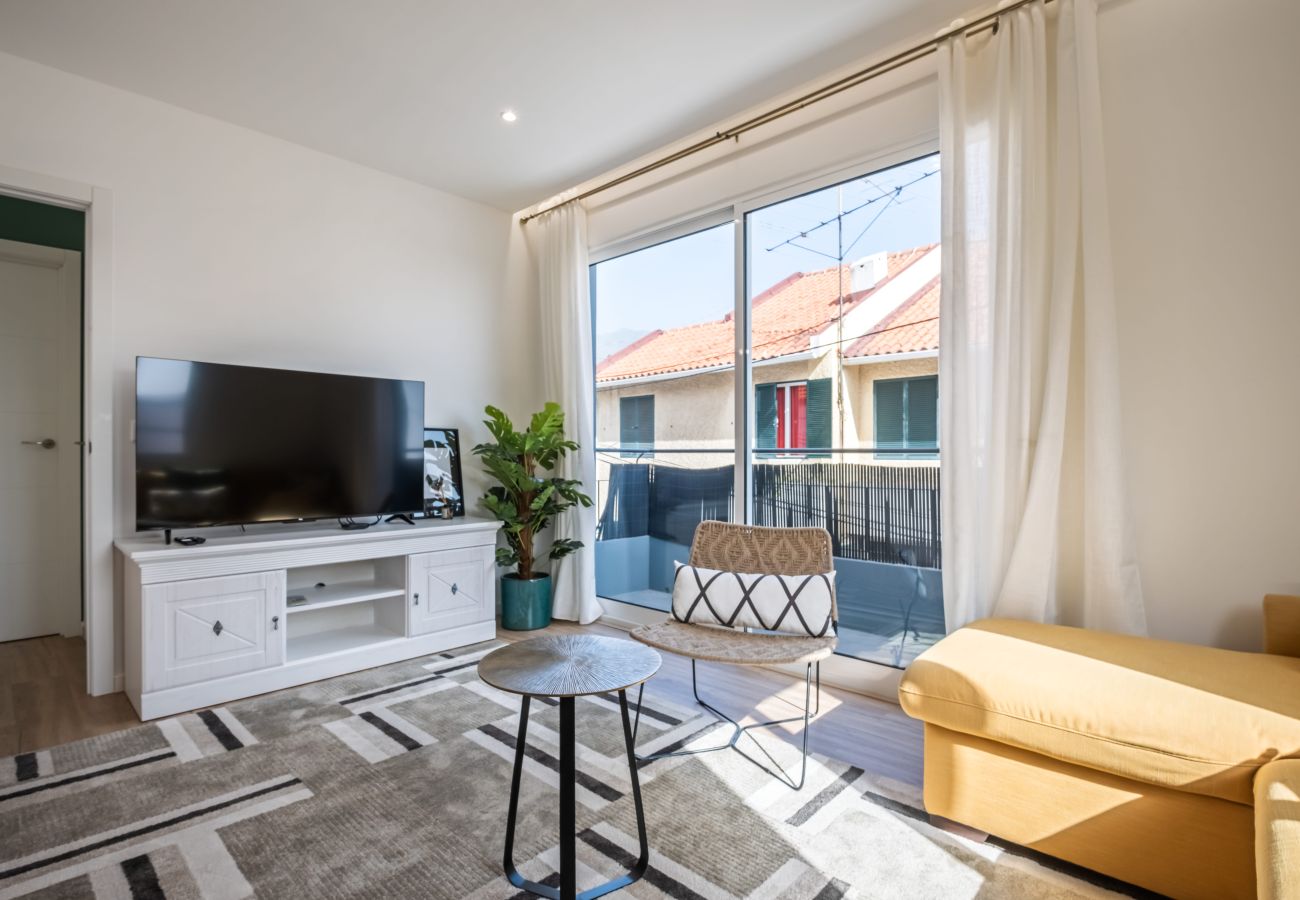 Townhouse in Funchal - Cozy Retreat - By WeHostMadeira