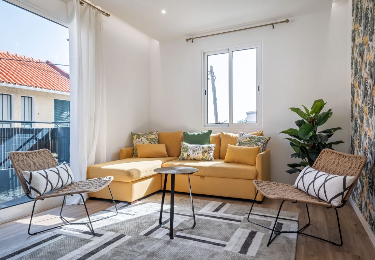 Townhouse in Funchal - Cozy Retreat - By WeHostMadeira
