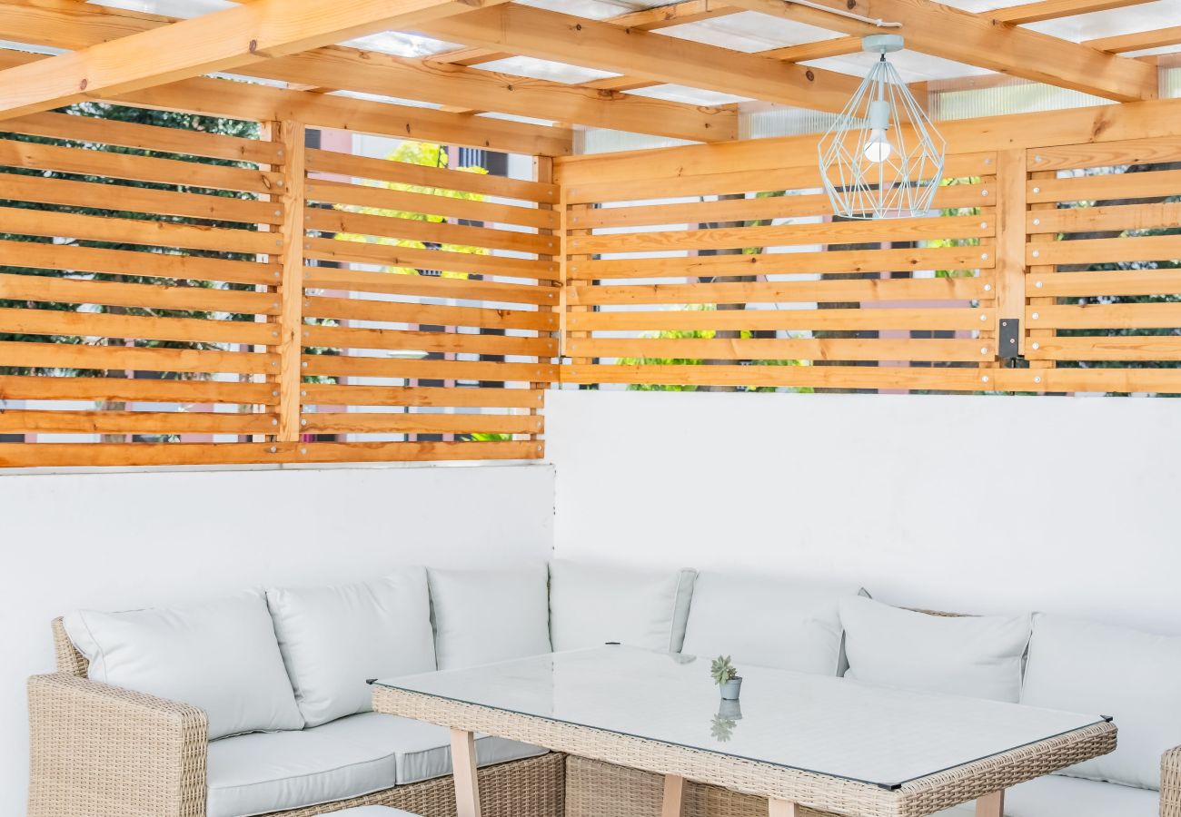 Townhouse in Funchal - Cozy Retreat - By WeHostMadeira