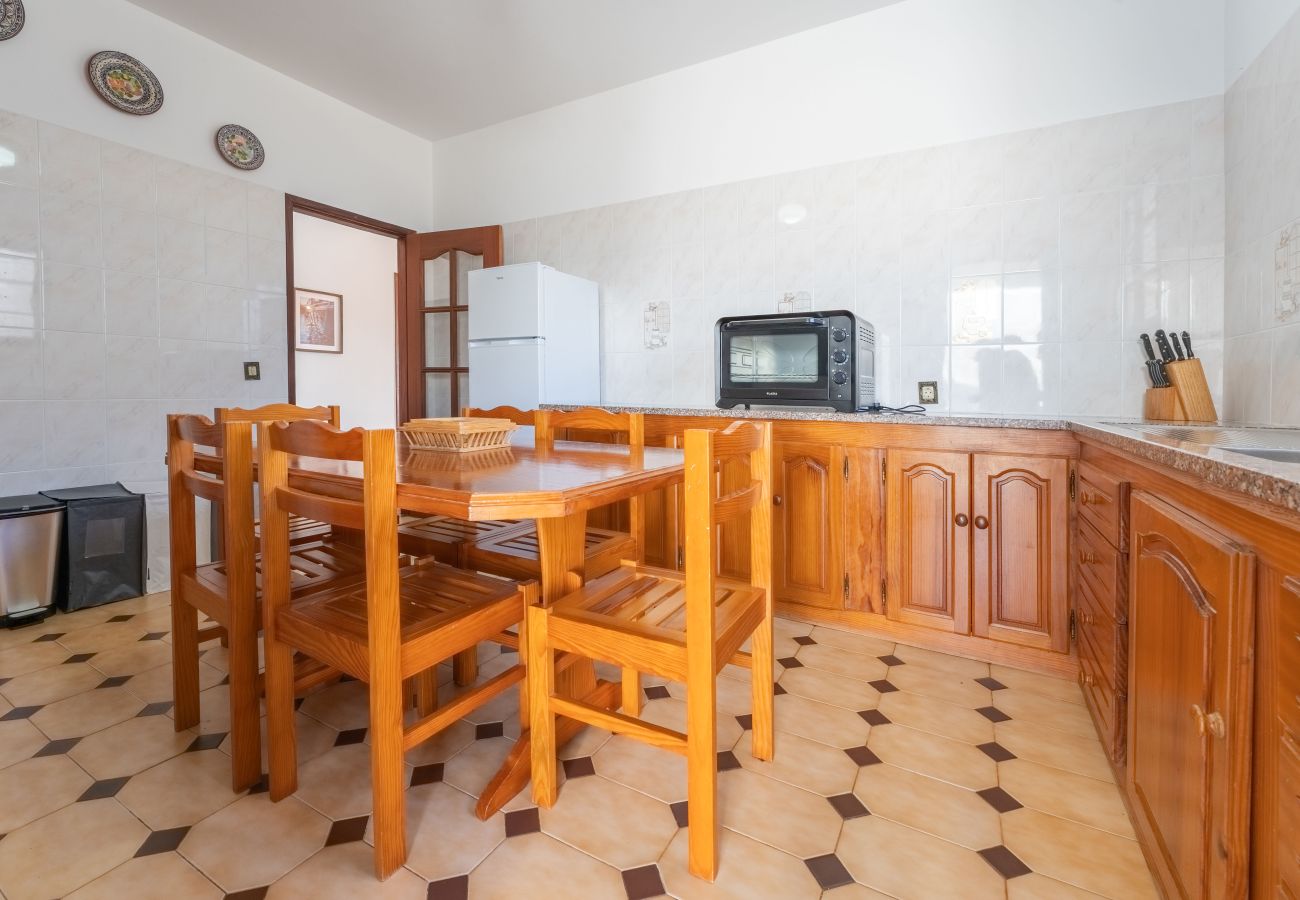 House in Porto Santo - Sailor House - By WeHostMadeira