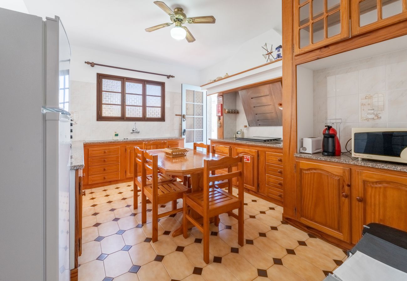 House in Porto Santo - Sailor House - By WeHostMadeira