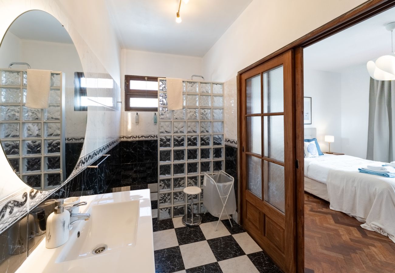 House in Porto Santo - Sailor House - By WeHostMadeira