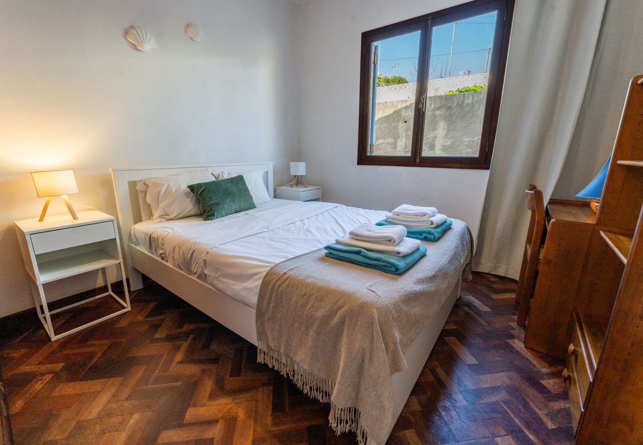 House in Porto Santo - Sailor House - By WeHostMadeira