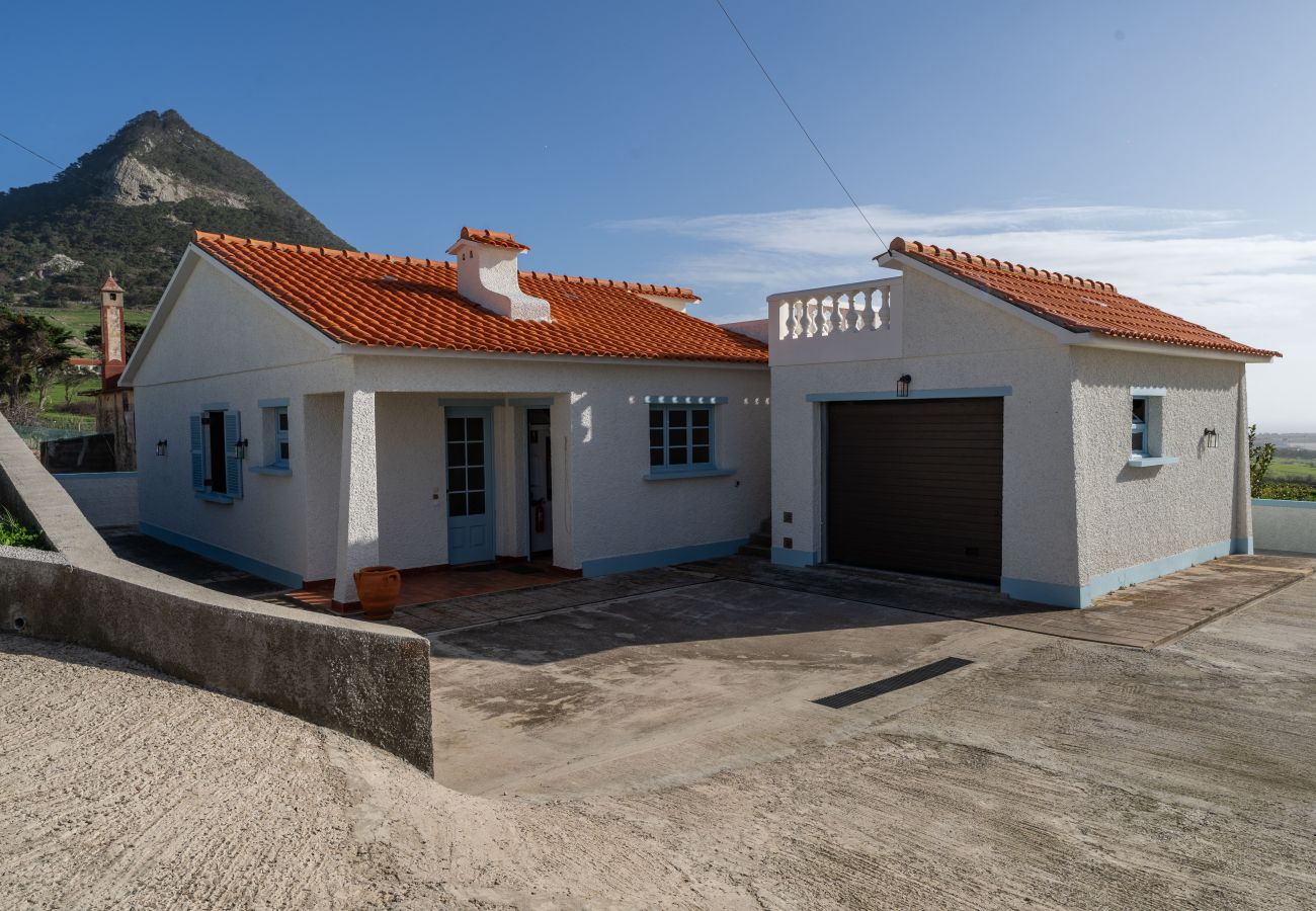 House in Porto Santo - Sailor House - By WeHostMadeira