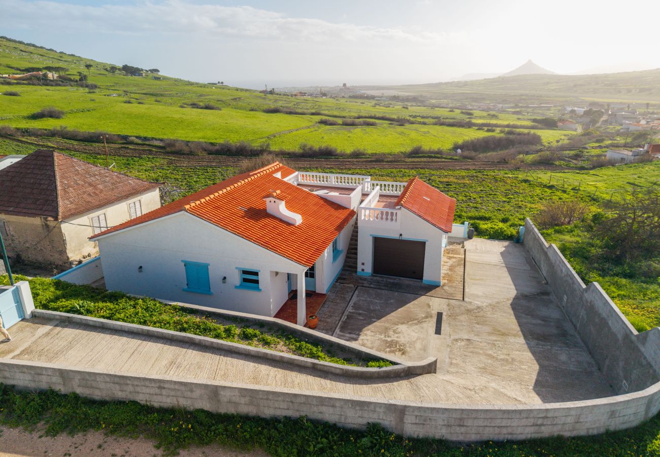 House in Porto Santo - Sailor House - By WeHostMadeira