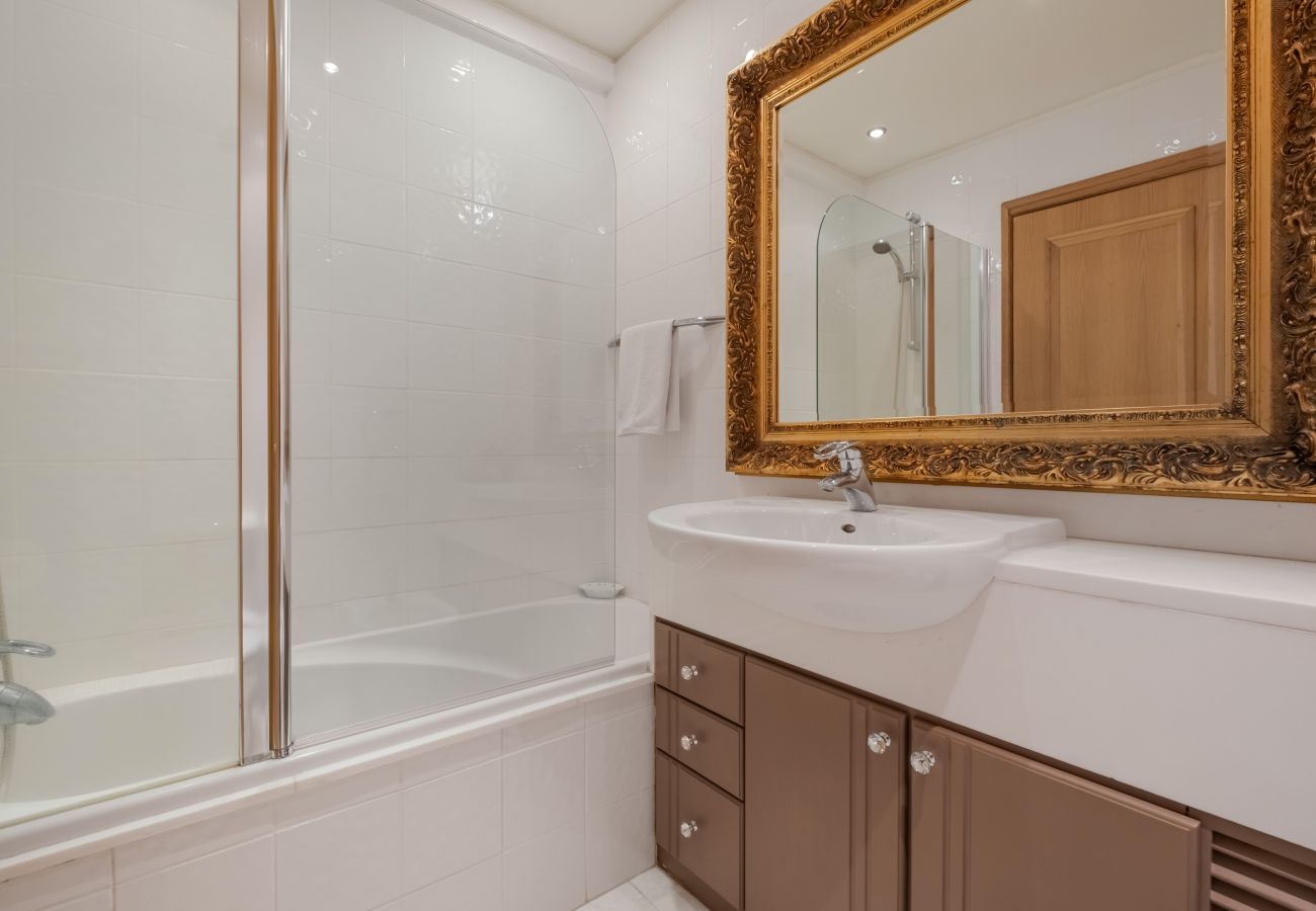 Apartment in Funchal - Cliff View Apartment - By WeHostMadeira