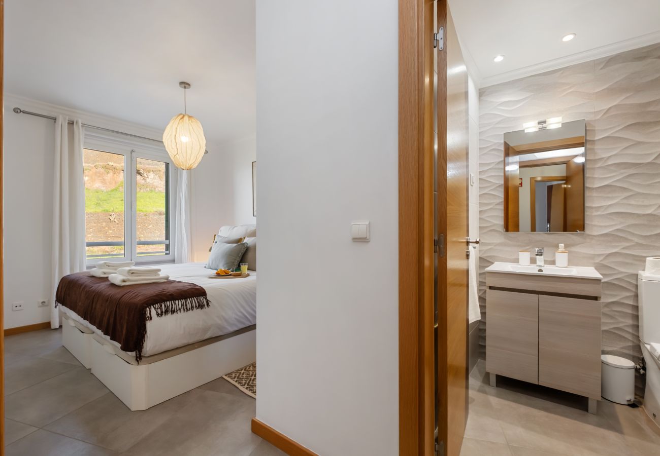 Apartment in Funchal - Apartamento Paz e Sossego - By WeHostMadeira