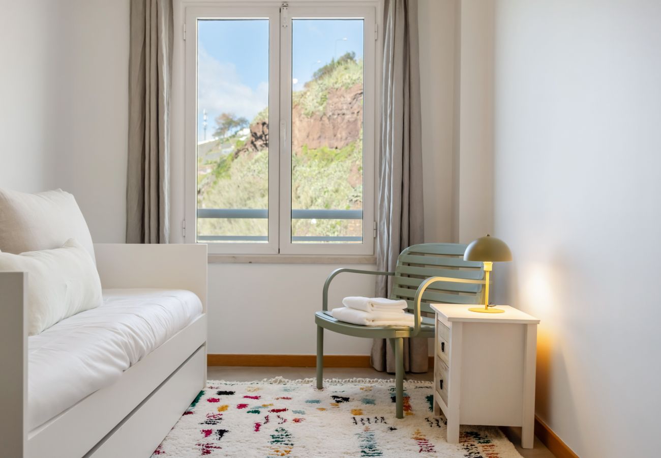 Apartment in Funchal - Apartamento Paz e Sossego - By WeHostMadeira