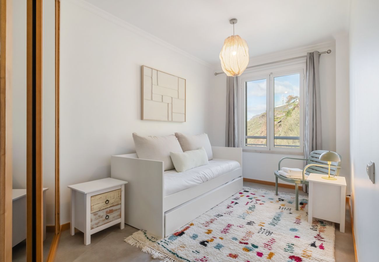 Apartment in Funchal - Apartamento Paz e Sossego - By WeHostMadeira