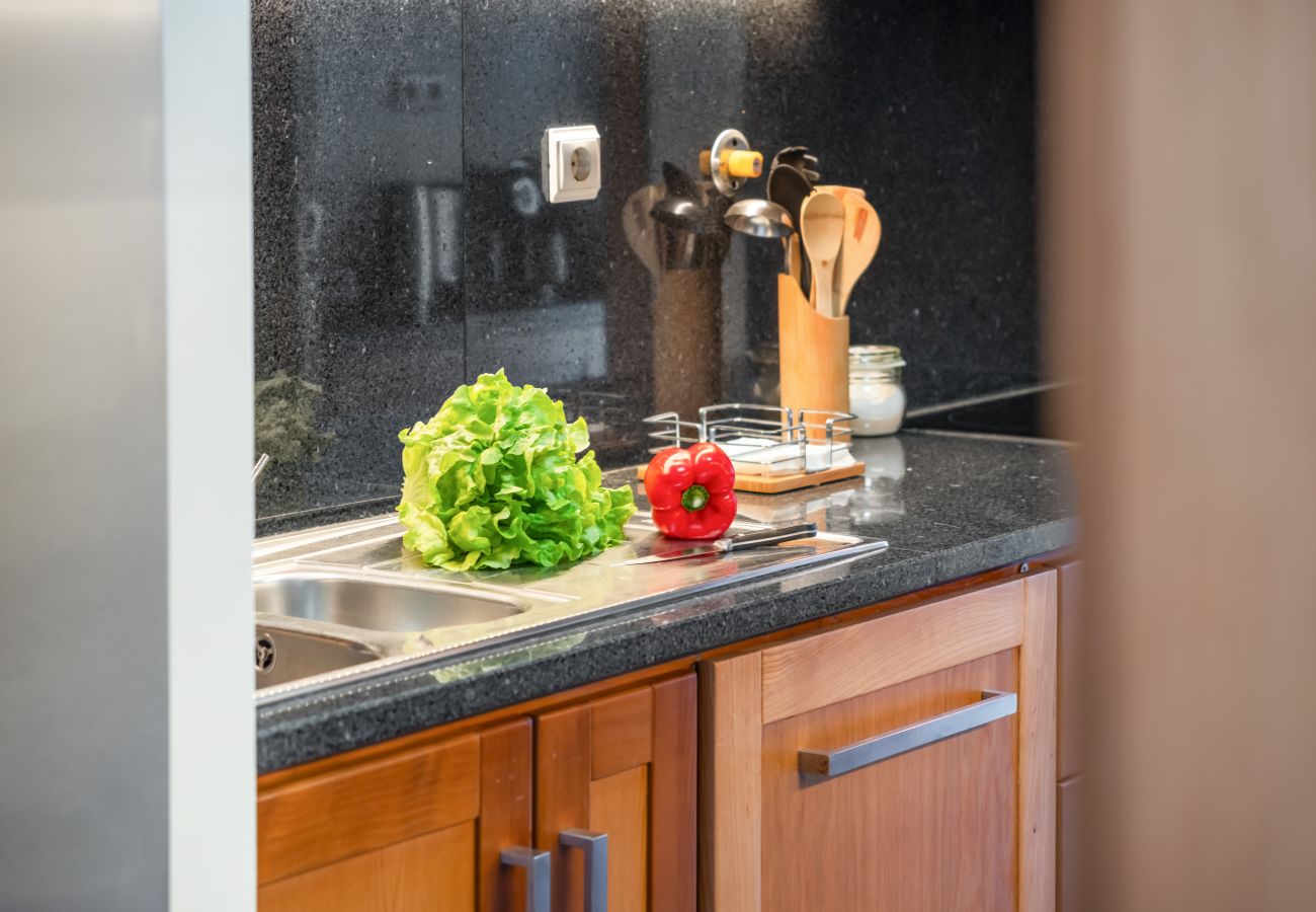 Apartment in Funchal - Apartamento Paz e Sossego - By WeHostMadeira