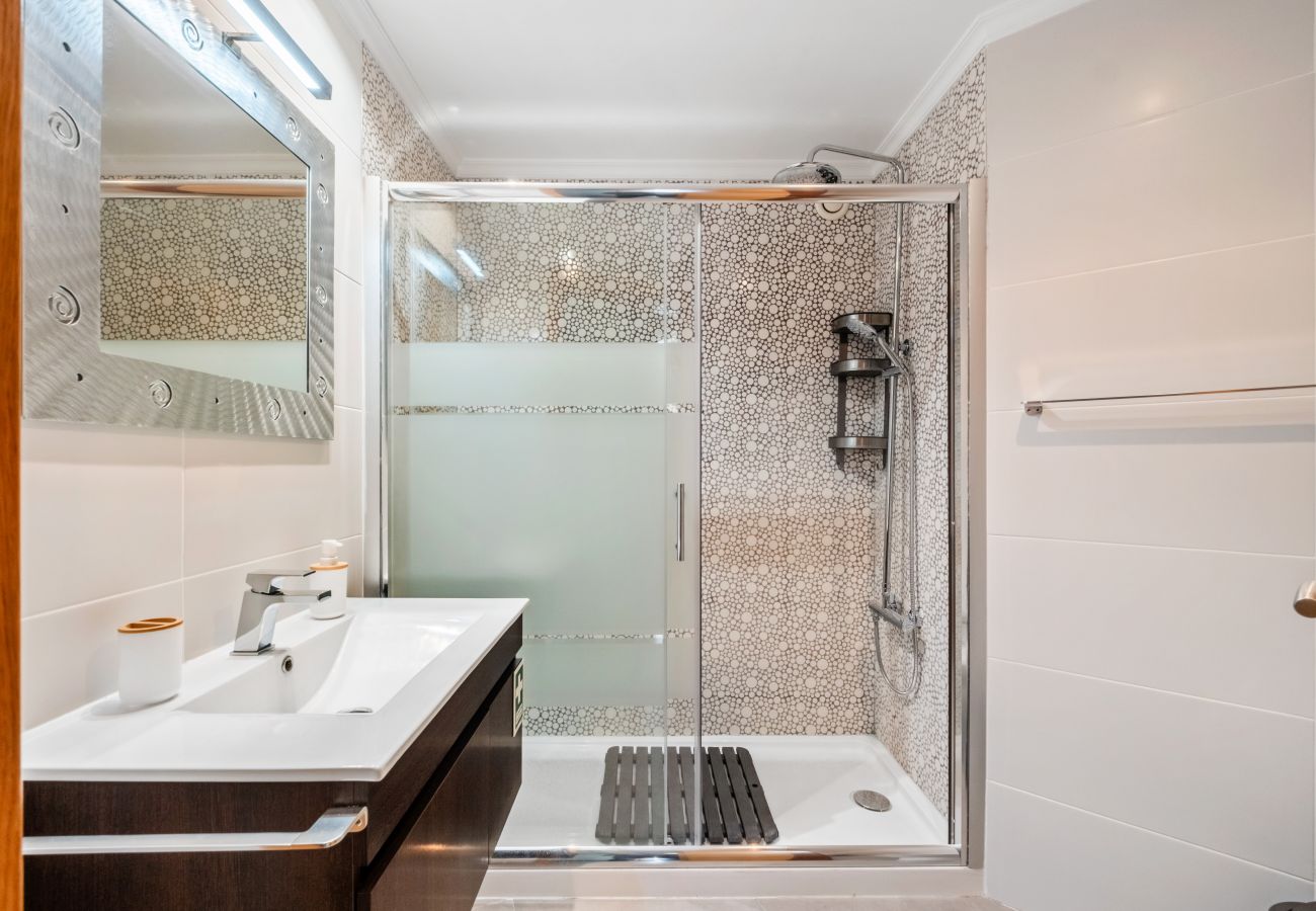 Apartment in Funchal - Apartamento Paz e Sossego - By WeHostMadeira
