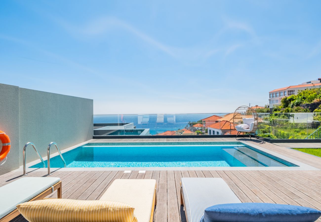 House in Funchal - Art House - By WeHostMadeira