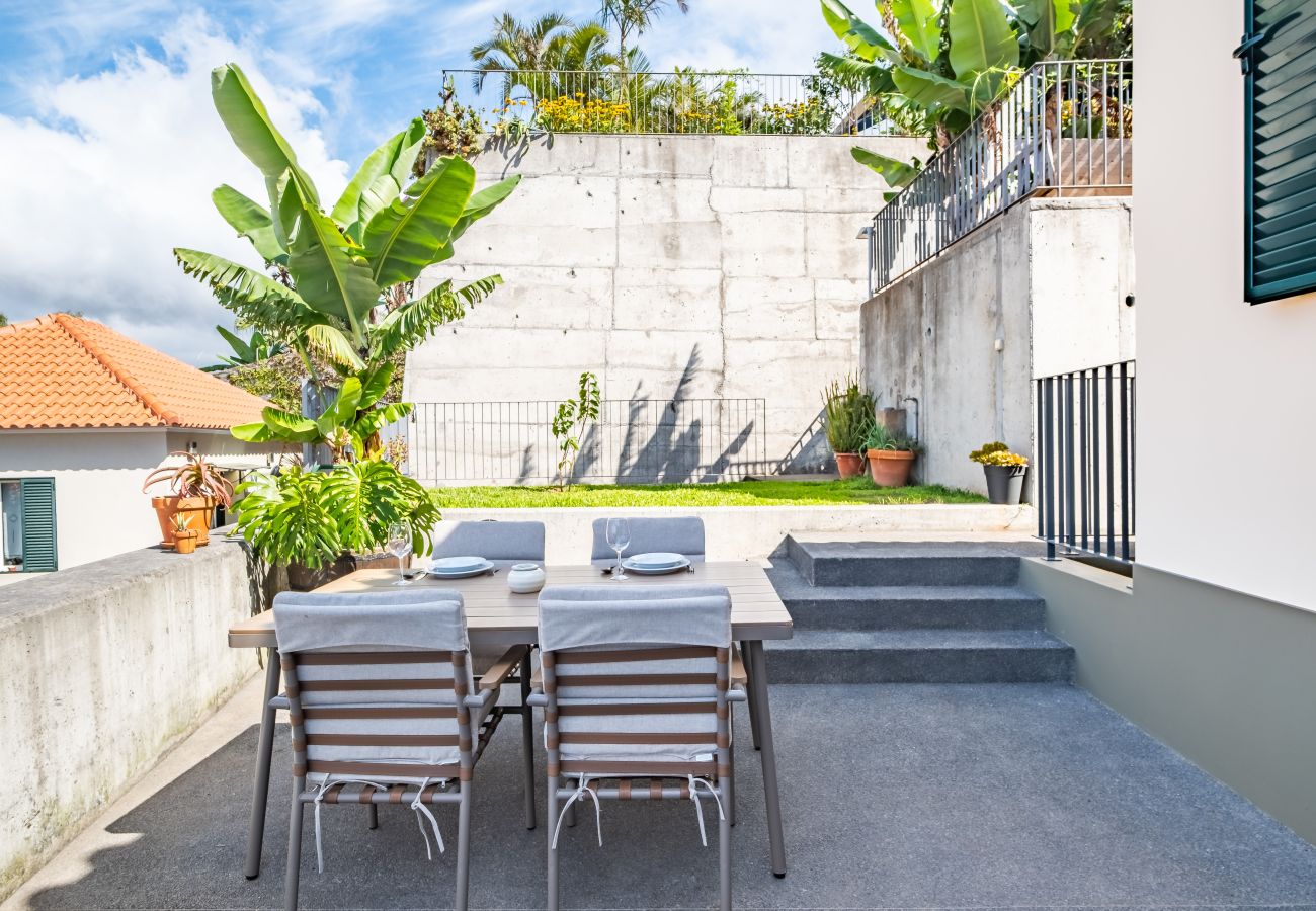 House in Funchal - Funchal Sea View - By WeHostMadeira